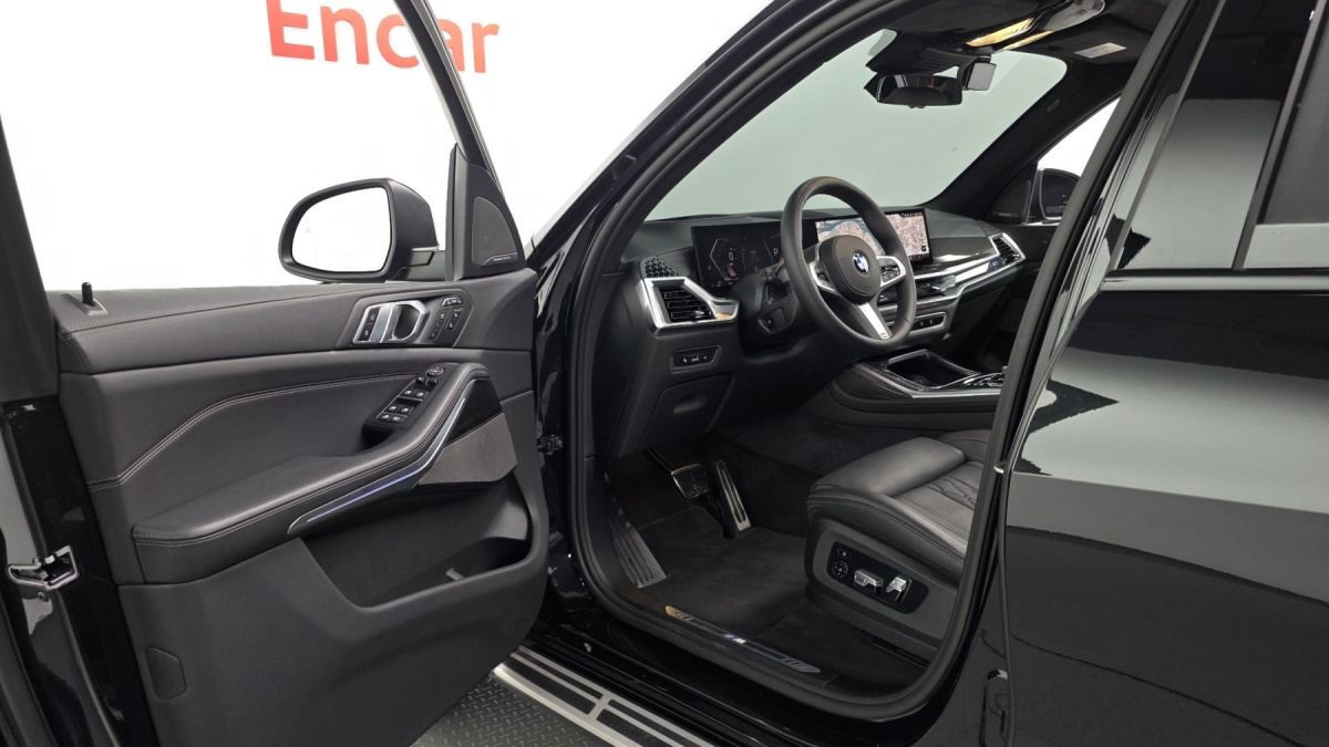 BMW X7, 2025 — фото 9 из 12