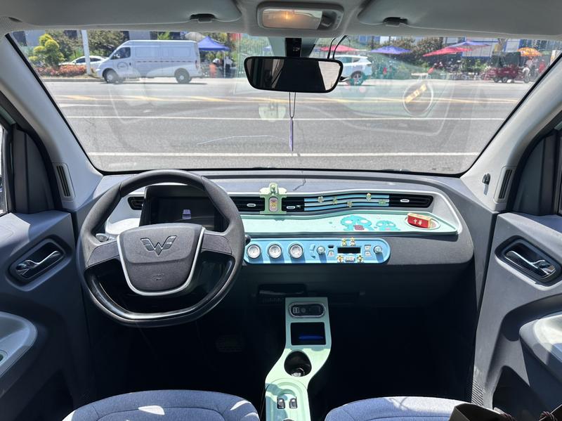 Wuling Mini EV, 2022 — фото 7 из 10