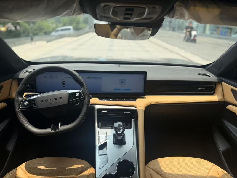 Roewe RX5 Hybrid, 2023 — фото 7 из 12
