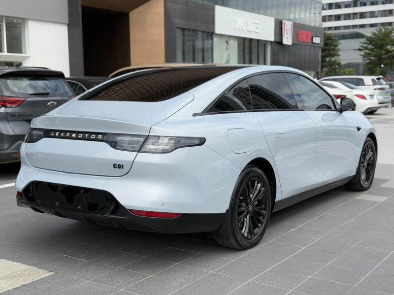 Leapmotor C01, 2023 — фото 6 из 12