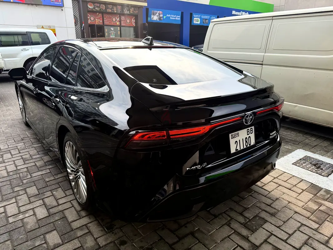 Toyota Mirai, 2023 — фото 4 из 10