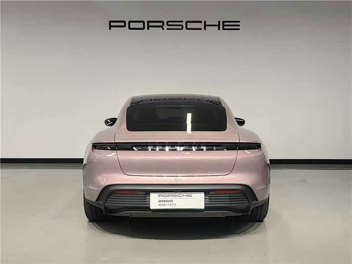 Porsche Taycan, 2022 — фото 7 из 9