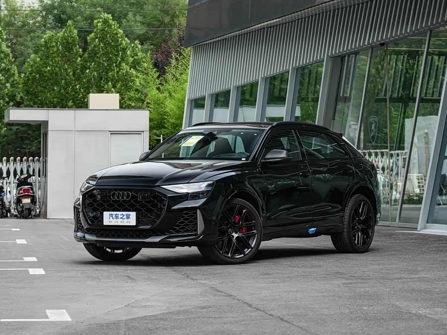 Audi RS Q8, 2026 — купить в Москве под ключ