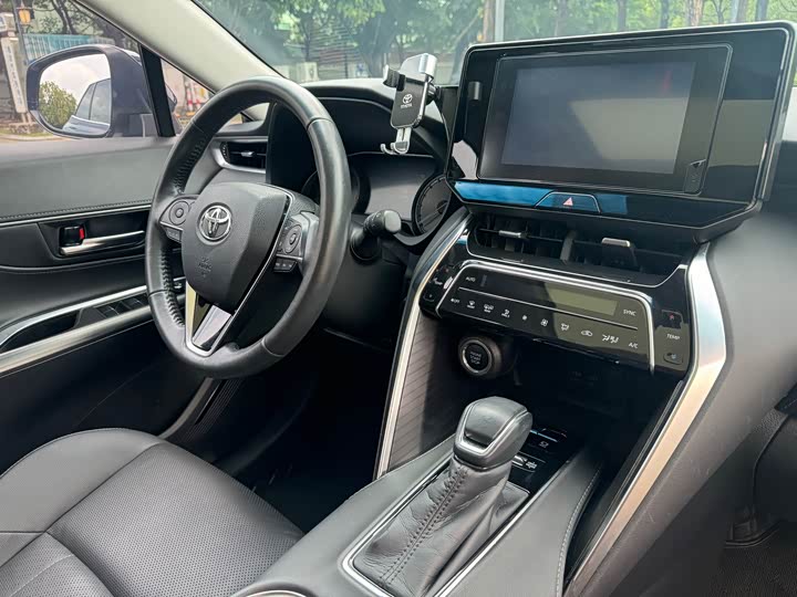 Toyota Harrier, 2022 — фото 8 из 9