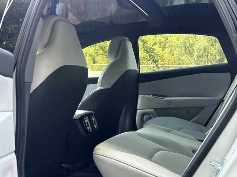 BAIC Arcfox Alpha S5, 2025 — фото 9 из 12