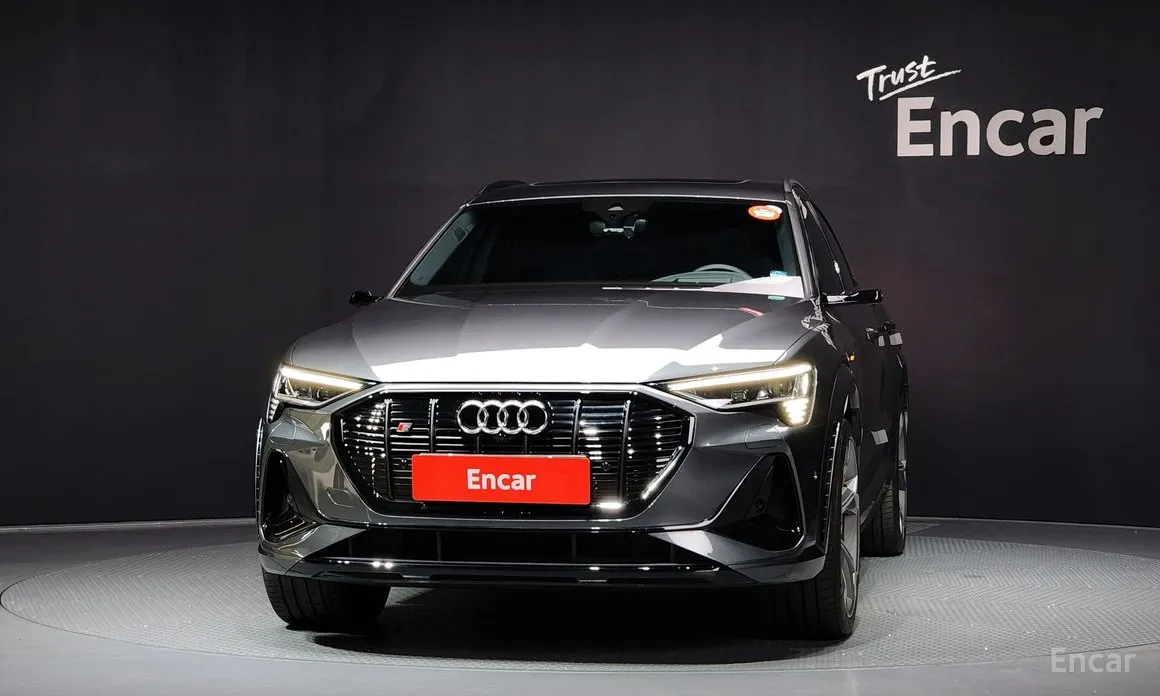 Audi e-tron, 2023 — фото 3 из 12