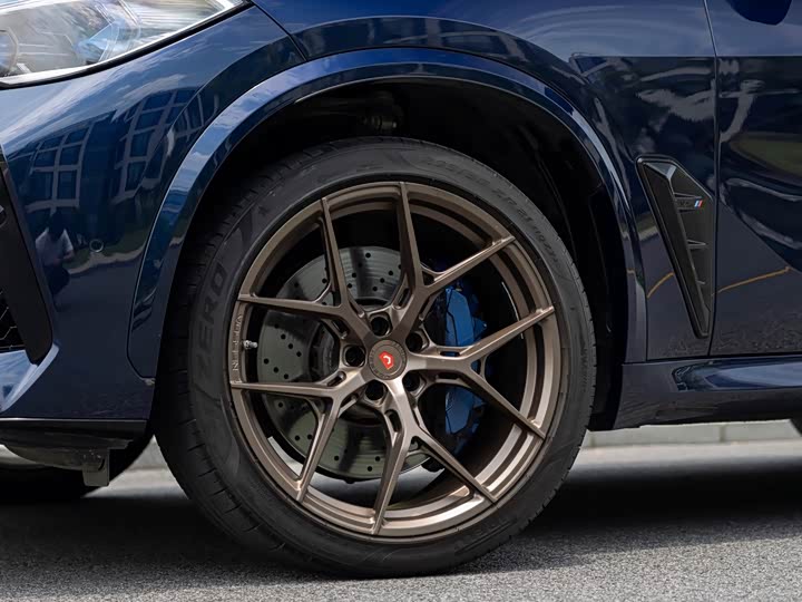BMW X5 M, 2022 — фото 8 из 9