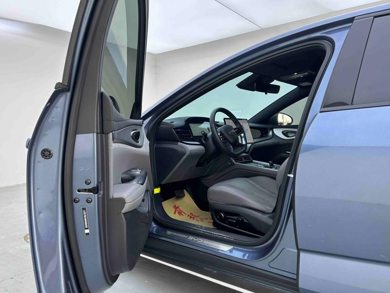 BYD Seal 07 DM-i Hybrid, 2025 — фото 8 из 10
