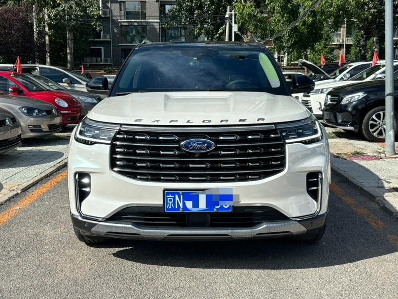Ford Explorer, 2023 — фото 2 из 10