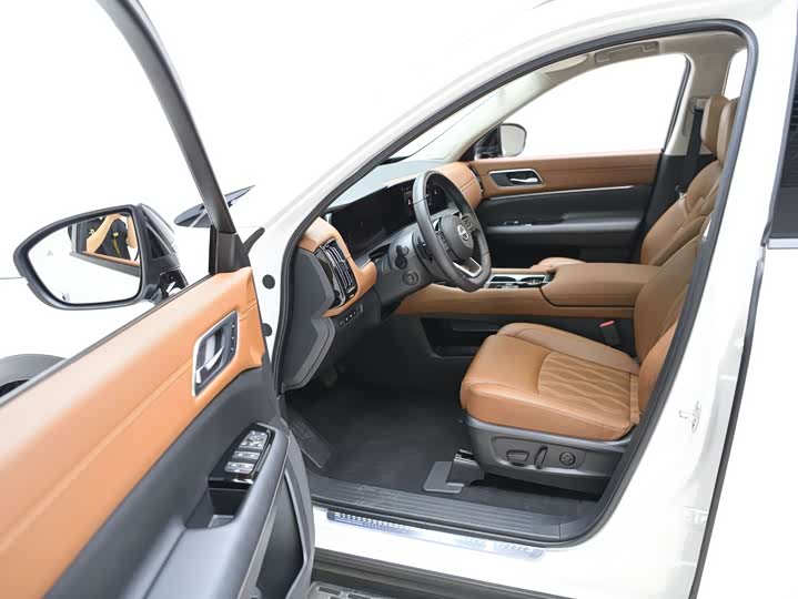 Nissan Pathfinder, 2023 — фото 7 из 9