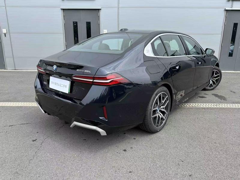 BMW i5, 2025 — фото 5 из 10