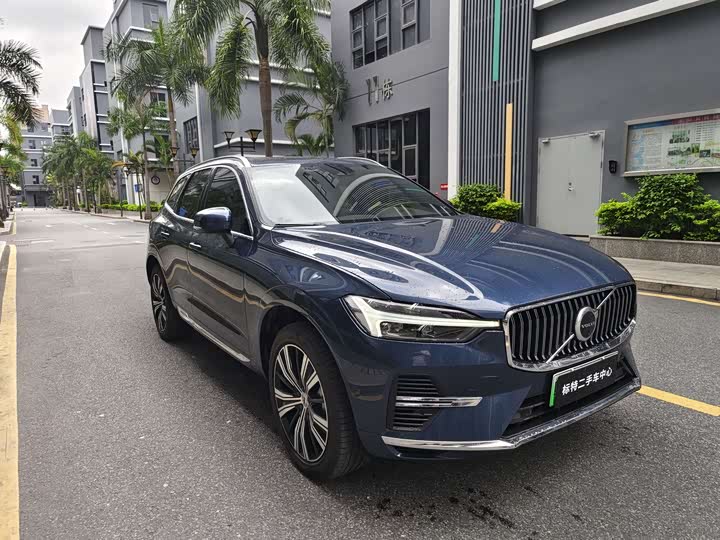Volvo XC60 Hybrid, 2022 — фото 3 из 9