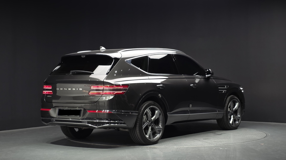 Genesis GV80, 2023 — фото 2 из 12