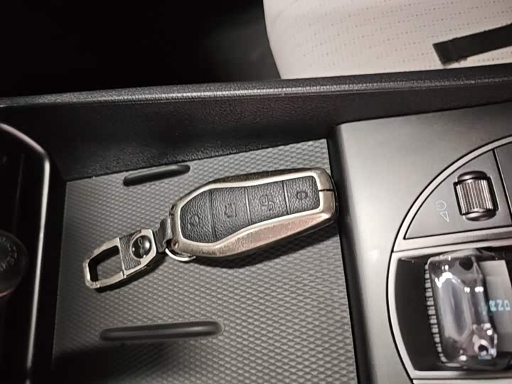 BYD Seal 05 DM-i Hybrid, 2025 — фото 9 из 9