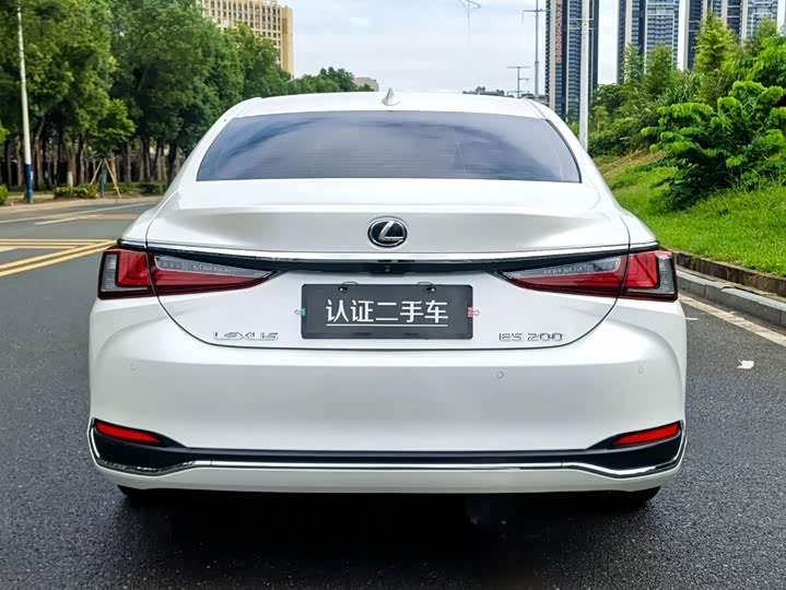 Lexus ES, 2023 — фото 6 из 9
