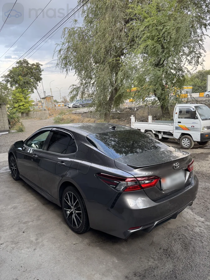 Toyota Camry, 2022 — фото 3 из 6