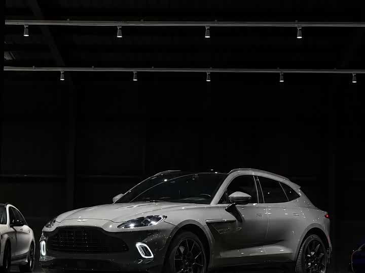 Aston Martin DBX, 2022 — купить в Перми под ключ