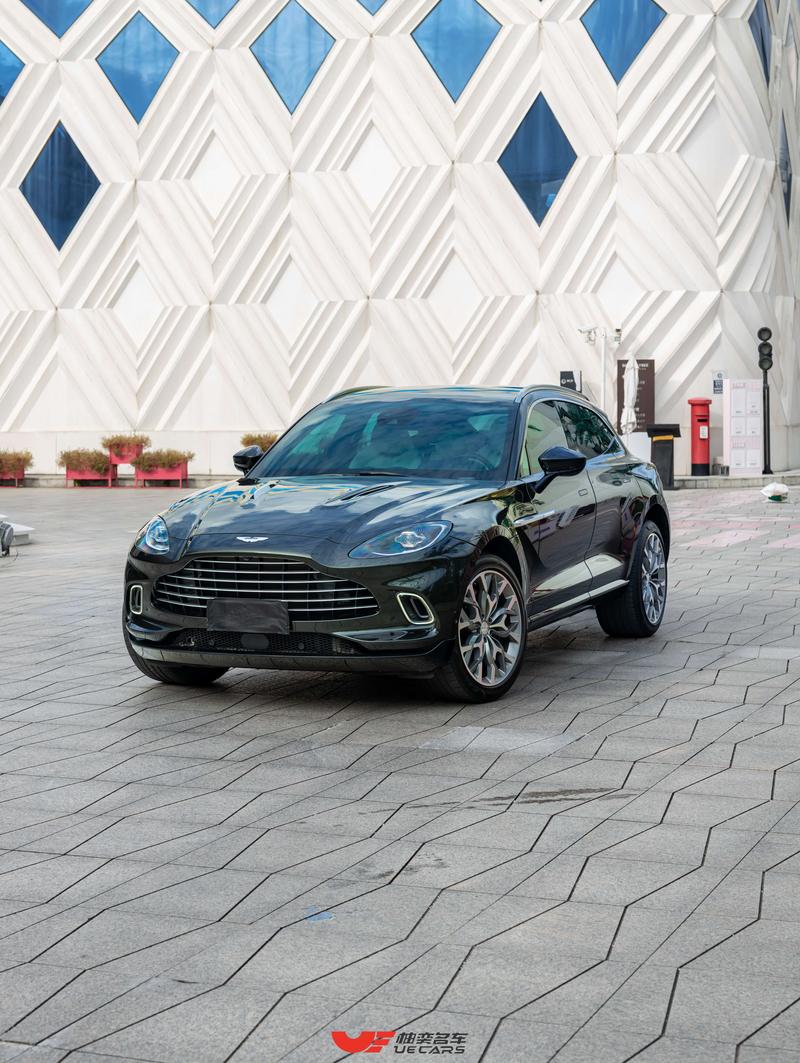 Aston Martin DBX, 2025 — купить в Саратове под ключ
