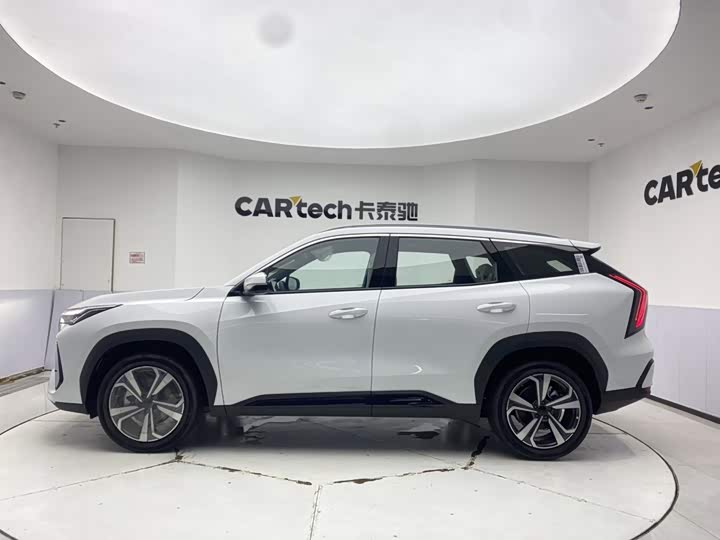 Geely Atlas L, 2026 — фото 8 из 9