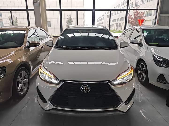 Toyota Yaris L Hatchback, 2022 — фото 3 из 9