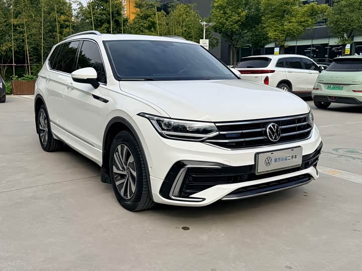 Volkswagen Tiguan L Hybrid, 2021 — фото 3 из 12