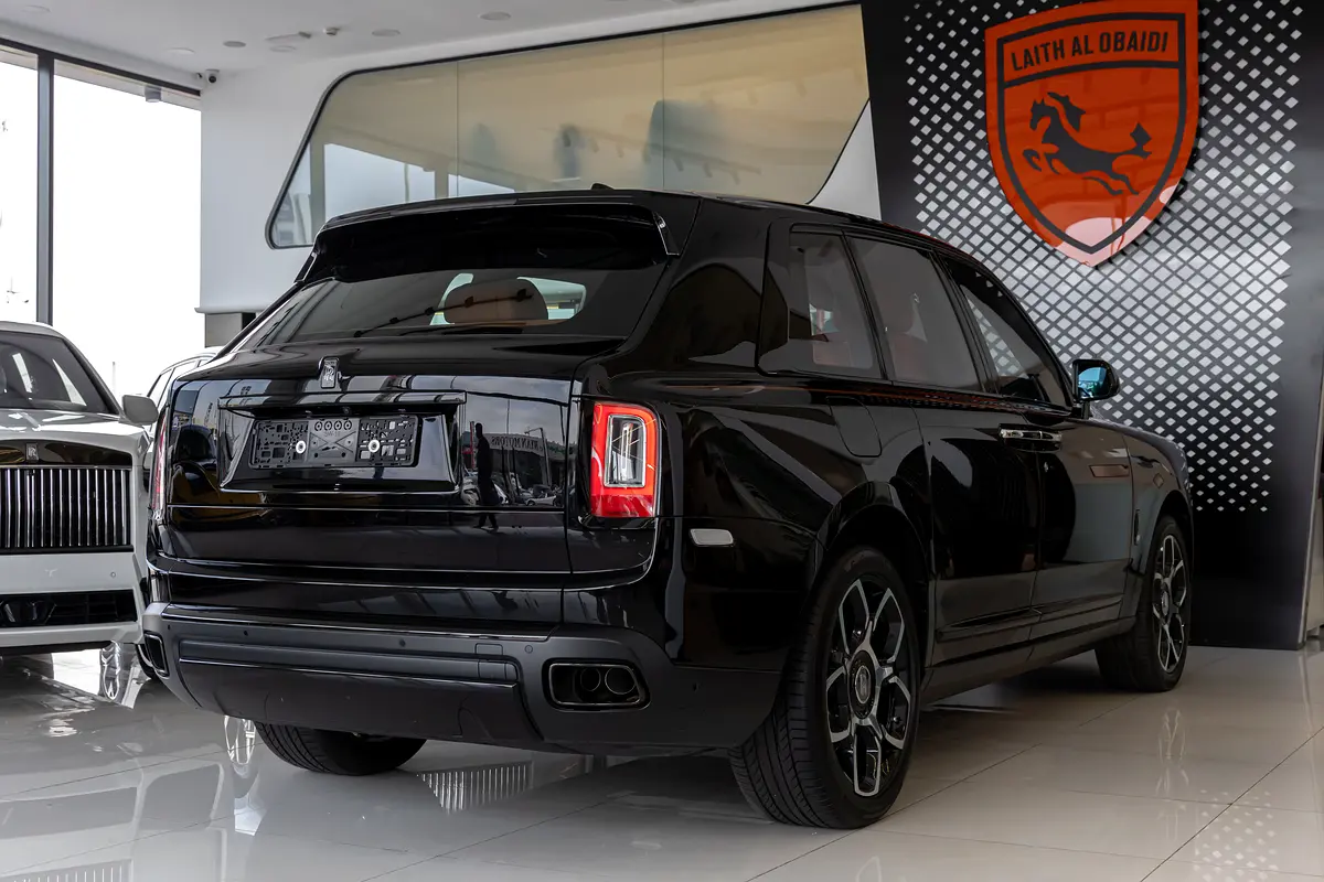 Rolls-Royce Cullinan, 2022 — фото 4 из 10