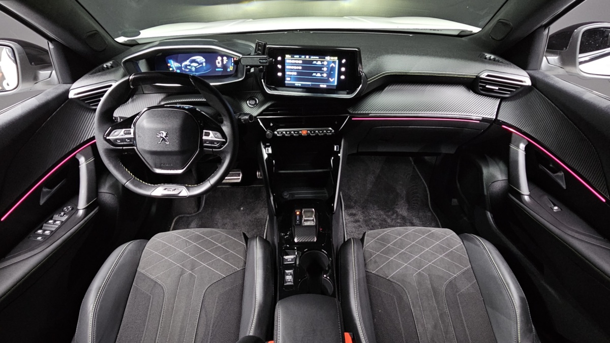 Peugeot 2008, 2023 — фото 7 из 12
