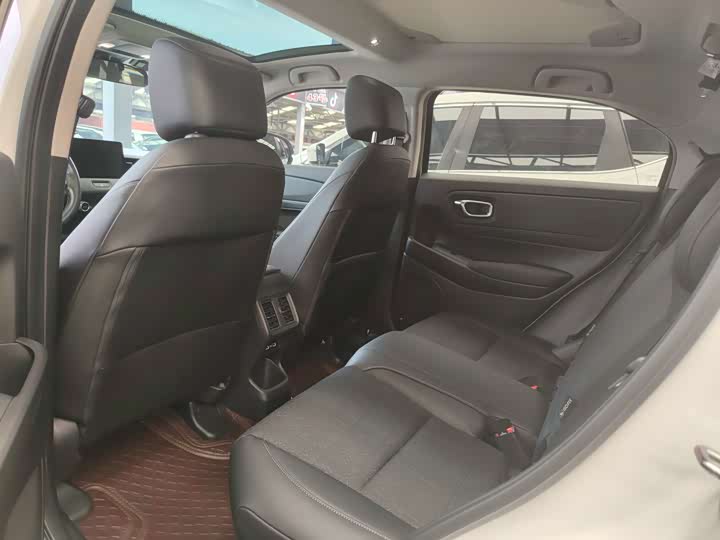Honda Vezel, 2023 — фото 8 из 9
