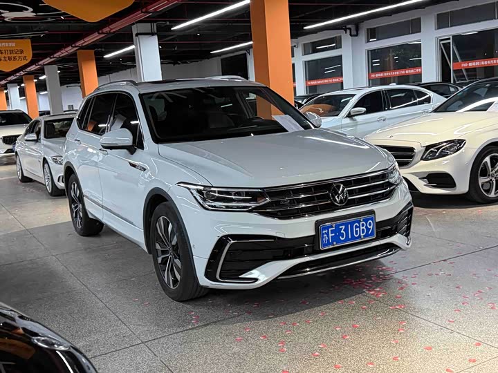 Volkswagen Tiguan L Pro, 2022 — фото 3 из 9