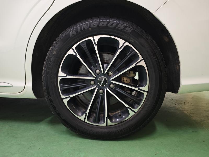 Roewe iMax 8, 2023 — фото 11 из 12