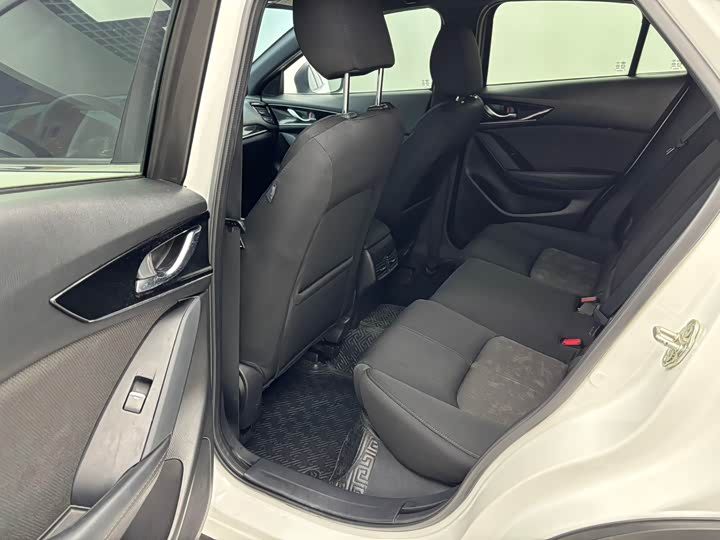 Mazda CX-4, 2023 — фото 8 из 9