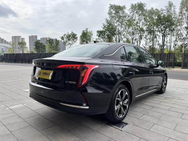 Hongqi E-QM5, 2024 — фото 6 из 10