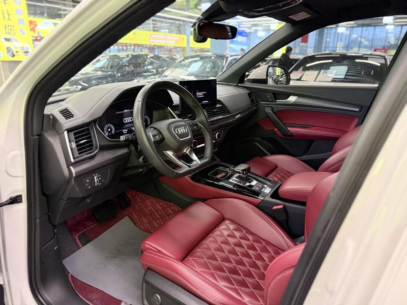 Audi Q5L Sportback, 2021 — фото 8 из 10