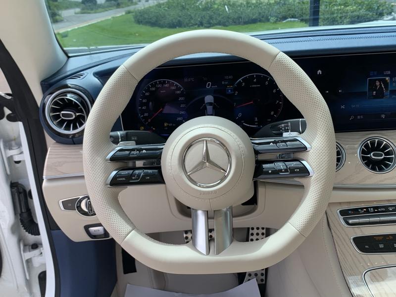 Mercedes-Benz E-Class, 2023 — фото 11 из 12