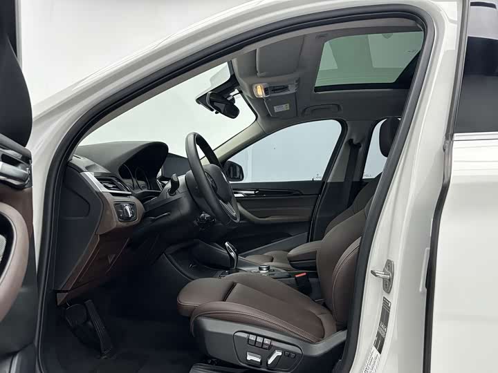 BMW X1, 2022 — фото 5 из 9