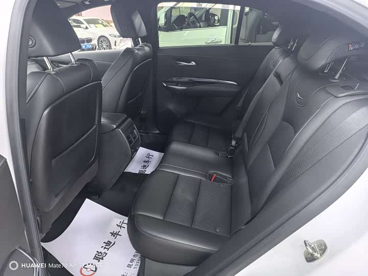 Cadillac XT4, 2023 — фото 5 из 9