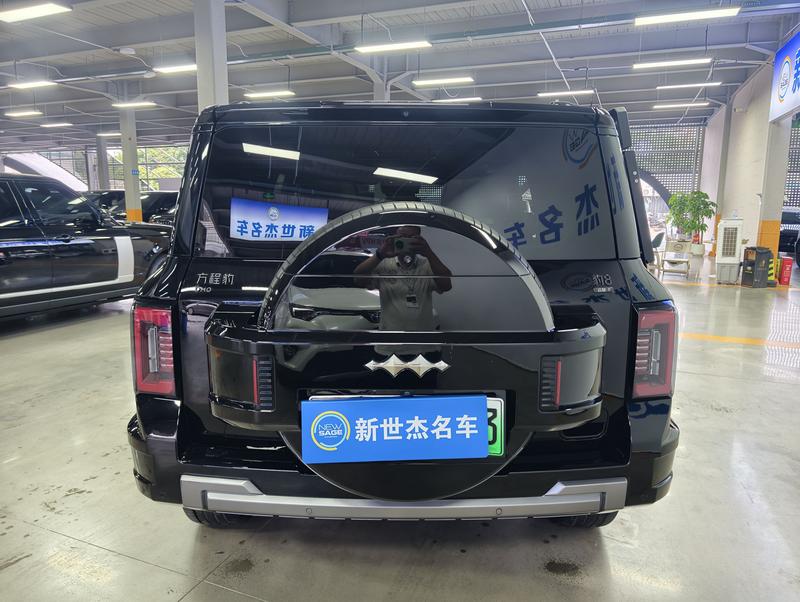 BYD FangChengBao Leopard 8, 2025 — фото 5 из 12
