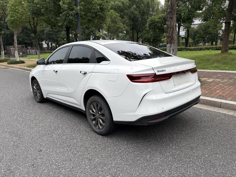 Geely Geometry G6, 2023 — фото 4 из 10