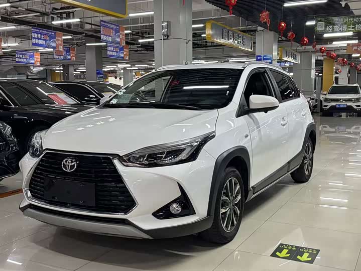 Toyota Yaris L Hatchback, 2022 — купить в Самаре под ключ