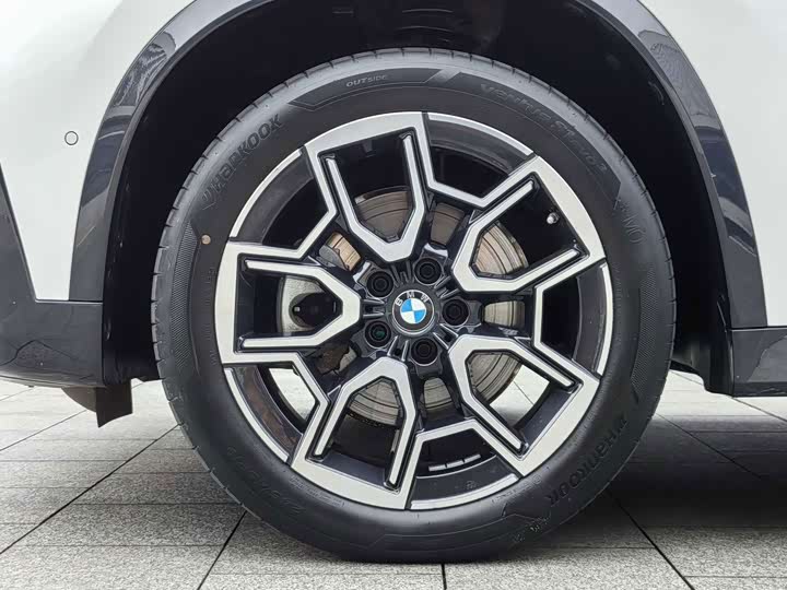 BMW X1, 2024 — фото 8 из 9