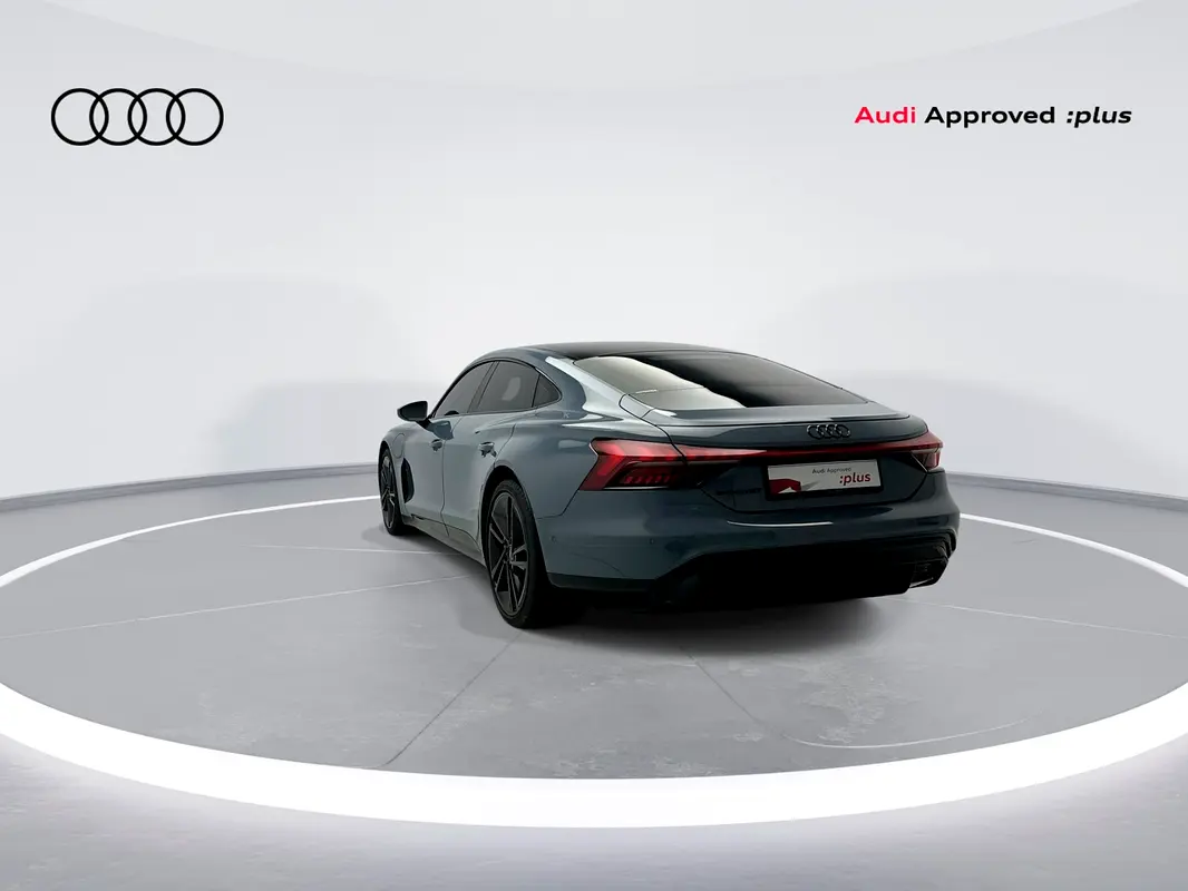 Audi e-tron GT, 2023 — фото 2 из 10