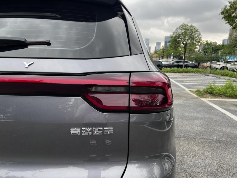 Chery Tiggo 8, 2022 — фото 8 из 12