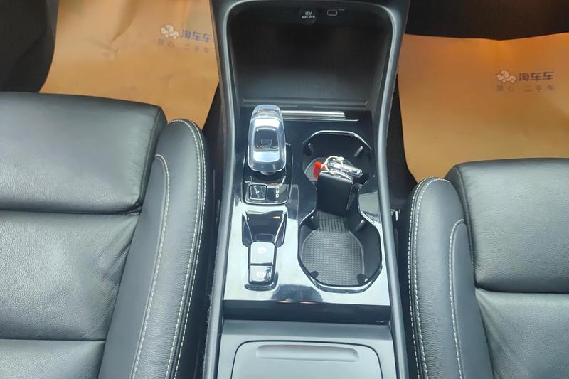 Volvo XC40, 2023 — фото 11 из 12