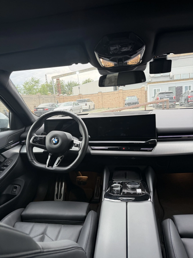 BMW 5 Serii, 2024 — фото 8 из 8