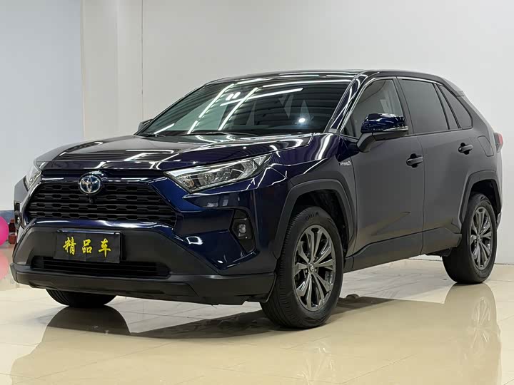 Toyota RAV4, 2023 — купить в Перми под ключ