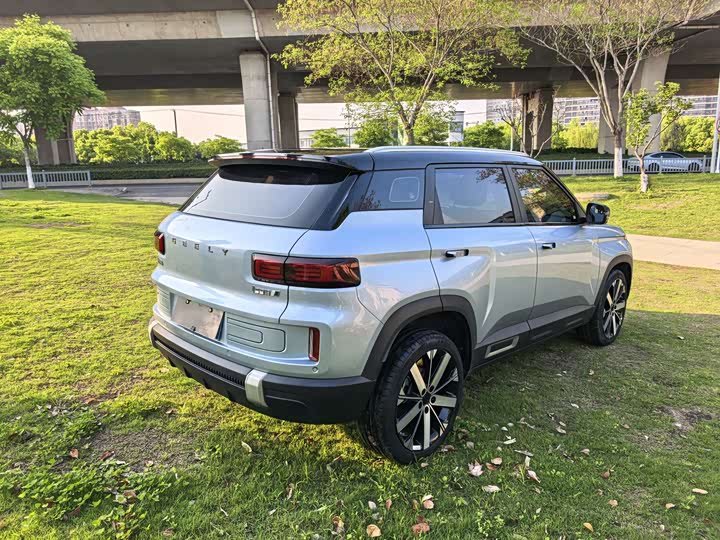 Geely Icon, 2023 — фото 7 из 9