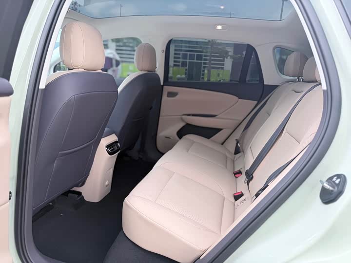Hongqi EHS5 (Tiangong 06), 2025 — фото 8 из 9