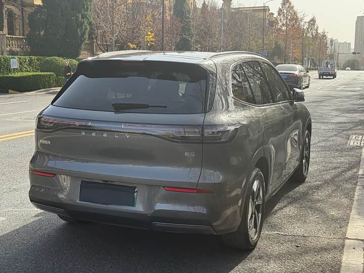 Geely Galaxy E5, 2025 — фото 6 из 12