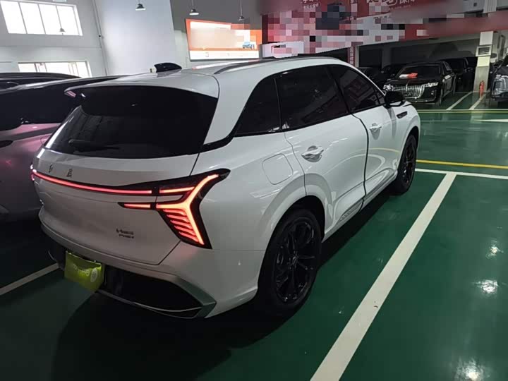 Hongqi HS3 Hybrid, 2026 — фото 7 из 9
