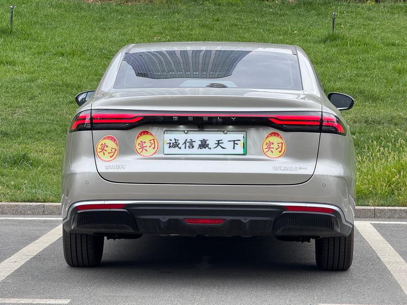 Geely Galaxy Starshine 6, 2025 — фото 5 из 12